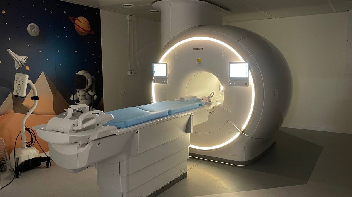 18.08.22 В Свердловской области запустили инновационный томограф для более быстрой и точной МР-диагностики детям_2.jpg